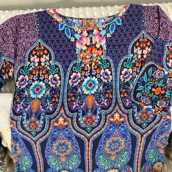 {Johnny Was} Floral Blouse - Picture 2 of 6